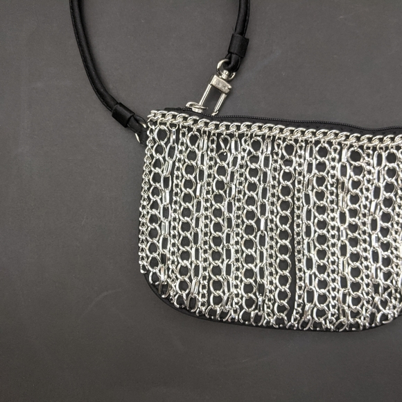 Express chain wristlet - Picture 2 of 5